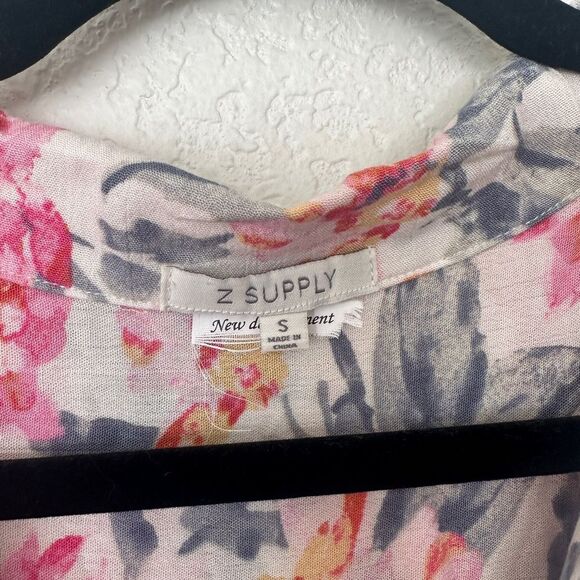 Z Supply Pink and Gray Floral Button-Down Shirt Blouse Size Small - Picture 5 of 7